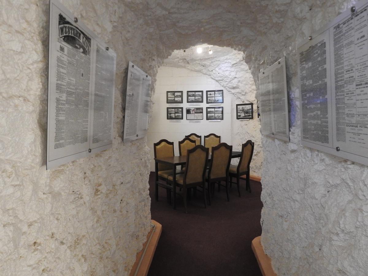 White Cliffs Underground Motel Kültér fotó